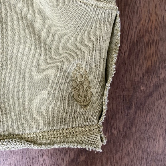 Free People Playoff Cropped Pullover in Green NWOT - Picture 6 of 6